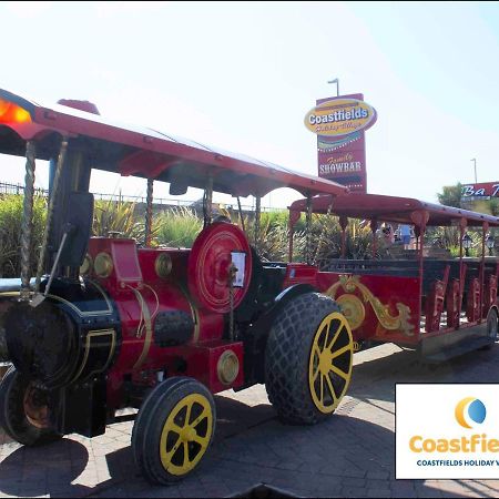 Coastfields Holiday Village Инголдмелс Экстерьер фото