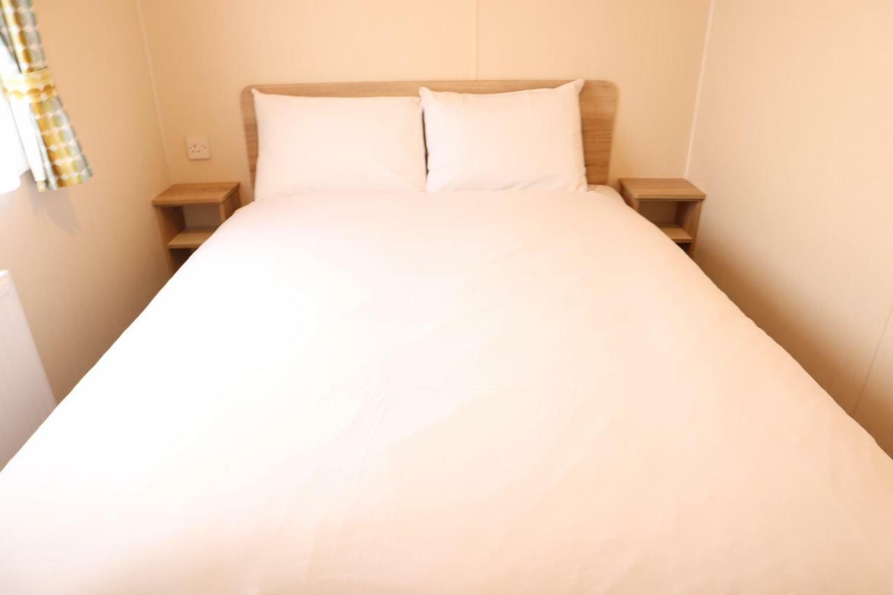 Coastfields Holiday Village Инголдмелс Экстерьер фото